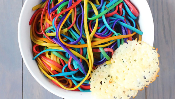 colorful-rainbow-pasta
