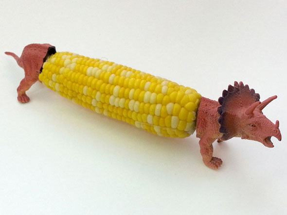 dinosaur-corn-cob-holder-1