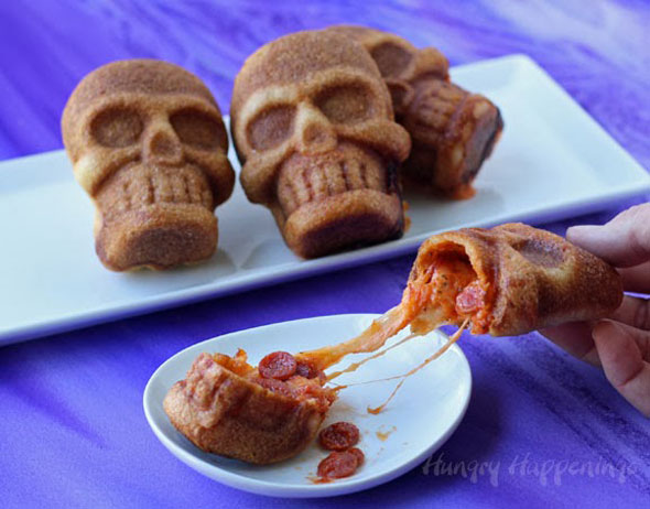 Halloween-pizza-stuffed-skulls-recipe