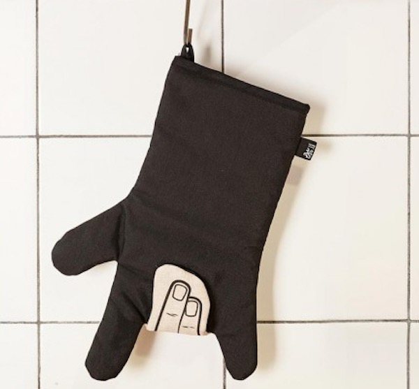 The Darth Vader Silicone Oven Mitt Protects Your Right Hand with