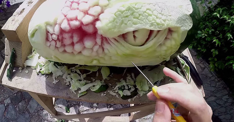 dragon-carving-watermelon-food-art-valeriano-fatica-3