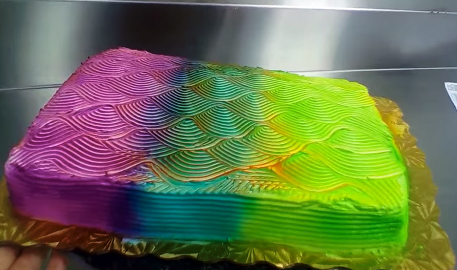 color-changing-cake